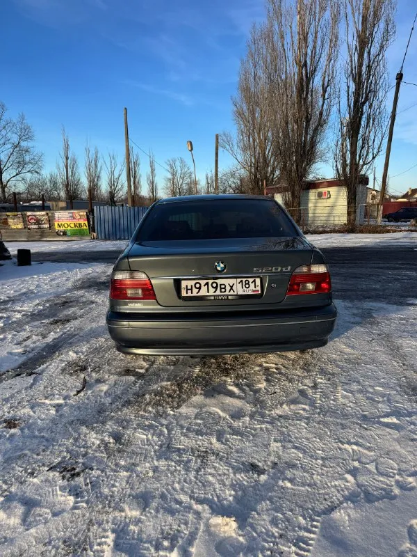 Продажа от собственника bmw e39 2002г. двигатель 2.0 работает отлично, расхода масла нет, обслужен - сел поехал. коробка механика, не гнилая, без дтп, пробег 358000 км. установлена хорошая музыка, андроид магнитола с камерой заднего вида, новая зимняя резина, полноразмерная запаска, все работает каждая кнопка, кондиционер работает, 2 ключа. документы на мне переоформление без проблем. возможен обмен с доплатой в обе стороны. остальные вопросы по телефону: +79591198686 осмотр город антрацит, цена 780000 руб торг у капота 📞 звоните: +7(959)1198686 - фотография - 4