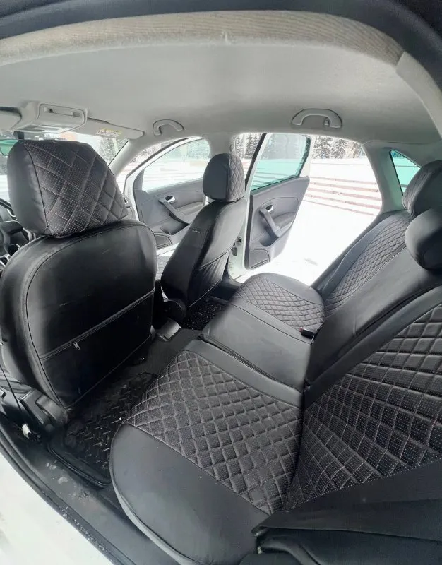 Продам volkswagen polo ( volkswagen поло) 2014 г. в. 1.6 мт 190 тыс. пробег. максимальная комплектация этого года!автомобиль полностью обслужен вложений не требует, сел поехал. двигатель масло не ест и не дымит не троит, цепь не тарахтит, работает отлично! коробка все передачи включаются плавно. кузов оцинкован в отличном состоянии. гур, abs, airbag, климат контроль греет холодит, передние, задние стеклоподъемники, подогрев сидений, обогрев заднего стекла электрорегулировка зеркал с подогревом. два ключа. резина хорошая зимняя, летняя в подарок. для переоформления поеду с вами в мрео. остальные вопросы по телефону. цена 790 тысяч рублей торг реальному покупателю. г. горловка +79495625234 мобильный, telegram, whatsapp. звонить можно в любое время. 📲 tg: денис 📞 звоните: +7(949)5625234 - фотография - 8