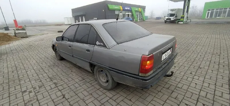 Продам opel omega 2.0 инжектор, газ/бензин, люк, гур, машина в рабочем состоянии вложений не требует, двигатель, кпп, ходовая в отличном состоянии, кузов не гнилой, аккумулятор новый, в фарах ксенон, свет отличный, есть музыка, все менялось и обслуживалось вовремя, машина достойная, днр постоянный учёт полное переоформление. цена на сейчас 75.000р +79495962135 г. донецк, возможен пригон для военных. 📞 звоните: +7(949)5962135 - фотография - 3
