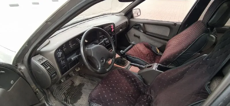 Продам opel omega 2.0 инжектор, газ/бензин, люк, гур, машина в рабочем состоянии вложений не требует, двигатель, кпп, ходовая в отличном состоянии, кузов не гнилой, аккумулятор новый, в фарах ксенон, свет отличный, есть музыка, все менялось и обслуживалось вовремя, машина достойная, днр постоянный учёт полное переоформление. цена на сейчас 75.000р +79495962135 г. донецк, возможен пригон для военных. 📞 звоните: +7(949)5962135 - фотография - 5