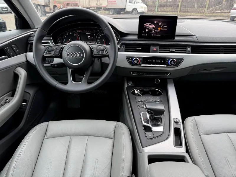 Audi a4, 2017 год, 2.0 автомат, 95000 км. привезена в 2023 году с пробегом 30800 миль(49000 км). waukmaf40jn000210 отличное техническое состояние, хорошая комплектация, кожа, люк, трех зонный климат, эл. сиденья с памятью, без ключевой доступ. возможен обмен. возможно оформление в кредит. более детальная информация по телефону цена - 2.100.000 +79493890604 - фотография - 7