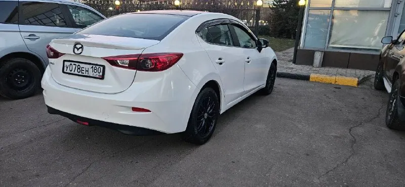 Продам! mazda 3 2014 год, 1.6 двигатель, пробег 140.000 км (родной) авто в хорошем состоянии, в техническом плане без нареканий, коробка не пинает, двигатель работает тихо, экономичный японец ☝️ на 180 регионе, приобретал для себя, но понял что паркетник мне больше по душе, звоните, пишите, приезжайте на осмотр, территориально макеевка, минимальный торг у капота 🤝 цена: 1 270 000 ₽ 📞 +7 (949) 894-54-88 📞 звоните: +7(949)8945488 - фотография - 3
