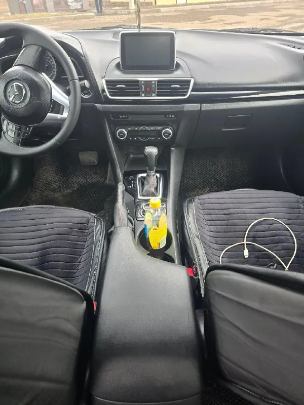 Продам! mazda 3 2014 год, 1.6 двигатель, пробег 140.000 км (родной) авто в хорошем состоянии, в техническом плане без нареканий, коробка не пинает, двигатель работает тихо, экономичный японец ☝️ на 180 регионе, приобретал для себя, но понял что паркетник мне больше по душе, звоните, пишите, приезжайте на осмотр, территориально макеевка, минимальный торг у капота 🤝 цена: 1 270 000 ₽ 📞 +7 (949) 894-54-88 📞 звоните: +7(949)8945488 - фотография - 4