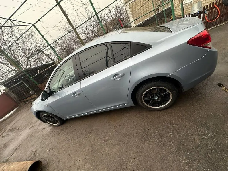 Продам chevrolet cruze 2010 года 146 тыс пробега, я собственник, по технике без нареканий на 5+ все... - фотография