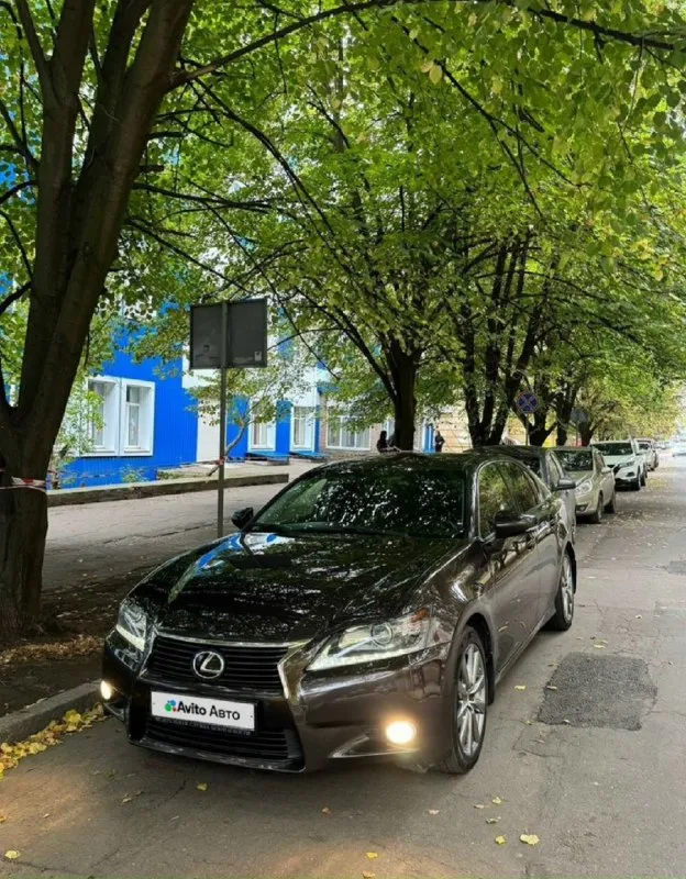 Продам личный автомобиль lexus gs350 2012 машина в хорошем состоянии, 200км назад было сделано то и замена колодок в круг, на свежей летней резине ничего не стучит не гремит, коробка переключает без пинков за машину не стыдно цена 2.400.000 разумный торг +79495055577 📞 звоните: +7(949)5055577 - фотография - 4