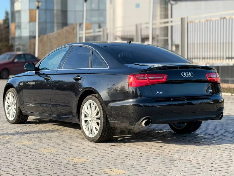 🚗 продается: audi a6 3.0 tfsi quattro (2011) 🌟 откройте для себя идеальное сочетание стиля, мощности и комфорта! 🔧 характеристики: - двигатель: 3.0 л бензин, 300 л. с. — динамика, которая впечатляет - трансмиссия: 7-ступенчатый автомат — плавное и уверенное переключение - привод: полный quattro — уверенность на любой дороге - пробег: 166,000 км — отлично ухоженный, готов к новым приключениям ✨ состояние: автомобиль в превосходном состоянии! не требует вложений, есть лишь несколько косметических окрасов, которые подчеркивают его индивидуальность. 🔑 дополнительно: - 2 ключа для вашего удобства 🤝 почему стоит выбрать именно этот audi a6: - 🟢 юридически чист — без обременений и забот - 🚗 полностью исправен и готов к немедленному использованию - 🩴 возможен обмен на другой автомобиль - 💳 удобное оформление в кредит — ваша мечта ближе, чем вы думаете! 💰 цена: 1,550,000 рублей (торг возможен!) 📞 связь: - 📱 +7 (949) 910-02-20 - 📱 +7 (909) 408-88-98 - 📱 доступен 📲 tg: @ivan1293 📞 звоните: +7(949)9100220 - фотография - 6