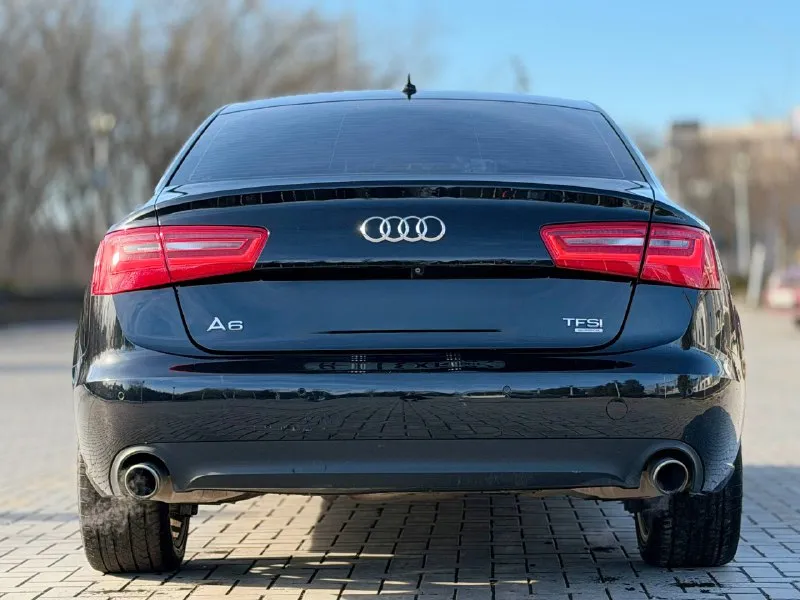 🚗 продается: audi a6 3.0 tfsi quattro (2011) 🌟 откройте для себя идеальное сочетание стиля, мощности и комфорта! 🔧 характеристики: - двигатель: 3.0 л бензин, 300 л. с. — динамика, которая впечатляет - трансмиссия: 7-ступенчатый автомат — плавное и уверенное переключение - привод: полный quattro — уверенность на любой дороге - пробег: 166,000 км — отлично ухоженный, готов к новым приключениям ✨ состояние: автомобиль в превосходном состоянии! не требует вложений, есть лишь несколько косметических окрасов, которые подчеркивают его индивидуальность. 🔑 дополнительно: - 2 ключа для вашего удобства 🤝 почему стоит выбрать именно этот audi a6: - 🟢 юридически чист — без обременений и забот - 🚗 полностью исправен и готов к немедленному использованию - 🩴 возможен обмен на другой автомобиль - 💳 удобное оформление в кредит — ваша мечта ближе, чем вы думаете! 💰 цена: 1,550,000 рублей (торг возможен!) 📞 связь: - 📱 +7 (949) 910-02-20 - 📱 +7 (909) 408-88-98 - 📱 доступен 📲 tg: @ivan1293 📞 звоните: +7(949)9100220 - фотография - 7