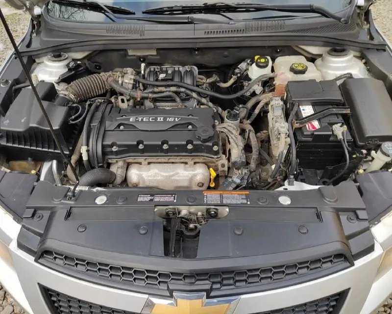 Chevrolet круз 2012г кузов в отличнейшем состоянии, в дтп не был, полностью в родном окрасе машина хозяйская, за всю историю всего 2 владельца, у последнего была более 11 лет оригинал птс оригинальный пробег 147тыс самый надежный двигатель 1.6 на механике работает тихо, не дымит, вложений не требует грм меняли на 110тыс, масло каждые 6-7 тысяч на отличной зимней шипованной резине цену вижу 850тыс звоните или пишете в телеграм +79494129599 донецк 📞 звоните: +7(949)4129599 - фотография - 8