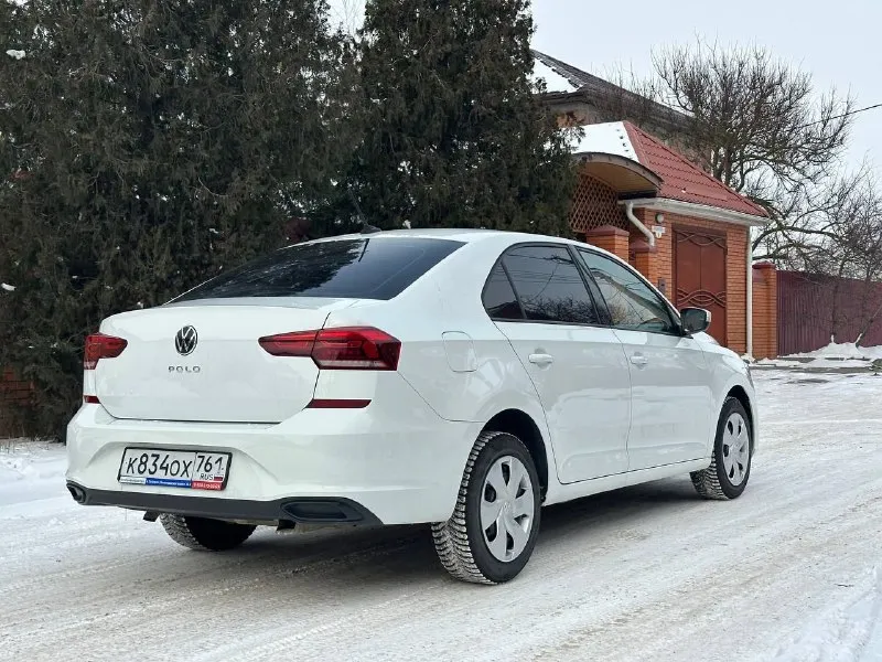 Доброго времени суток!продам верного друга, volkswagen polo, лифтбэк 2021год.1.6.акпп эксплуатировался автомобиль с 2022года☝птс оригинал 2 собственника. состояние идеальное у машины, дилерская (местная), реагентов, никогда не видела, не москва не питер, на автомобиле не подкрашивалось ни одной точки, 100% гарантирую. готов абсолютно на любые проверки! светодиодные led фары, подогрев и электро регулировка зеркал, подогрев передних сидений, бортовой компьютер, мультимедиа с поддержкой apple-connect. автомобиль в такси и каршеренге никогда не был!!! оригинальный пробег 116.700,по технике в идеальном состоянии, вся обслужена и готова к дальнейшей долгой эксплуатации. дополнительно готов предоставить видео обзор автомобиля и дополнительные фото. 1🍋460 +79895329511 what's app, telegram ✅ - фотография - 5