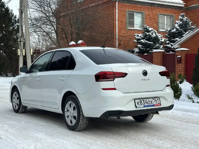 Доброго времени суток!продам верного друга, volkswagen polo, лифтбэк 2021год.1.6.акпп эксплуатировался автомобиль с 2022года☝птс оригинал 2 собственника. состояние идеальное у машины, дилерская (местная), реагентов, никогда не видела, не москва не питер, на автомобиле не подкрашивалось ни одной точки, 100% гарантирую. готов абсолютно на любые проверки! светодиодные led фары, подогрев и электро регулировка зеркал, подогрев передних сидений, бортовой компьютер, мультимедиа с поддержкой apple-connect. автомобиль в такси и каршеренге никогда не был!!! оригинальный пробег 116.700,по технике в идеальном состоянии, вся обслужена и готова к дальнейшей долгой эксплуатации. дополнительно готов предоставить видео обзор автомобиля и дополнительные фото. 1🍋460 +79895329511 what's app, telegram ✅ - фотография - 6