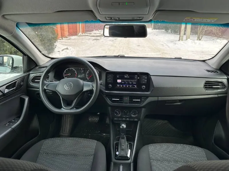Доброго времени суток!продам верного друга, volkswagen polo, лифтбэк 2021год.1.6.акпп эксплуатировался автомобиль с 2022года☝птс оригинал 2 собственника. состояние идеальное у машины, дилерская (местная), реагентов, никогда не видела, не москва не питер, на автомобиле не подкрашивалось ни одной точки, 100% гарантирую. готов абсолютно на любые проверки! светодиодные led фары, подогрев и электро регулировка зеркал, подогрев передних сидений, бортовой компьютер, мультимедиа с поддержкой apple-connect. автомобиль в такси и каршеренге никогда не был!!! оригинальный пробег 116.700,по технике в идеальном состоянии, вся обслужена и готова к дальнейшей долгой эксплуатации. дополнительно готов предоставить видео обзор автомобиля и дополнительные фото. 1🍋460 +79895329511 what's app, telegram ✅ - фотография - 7