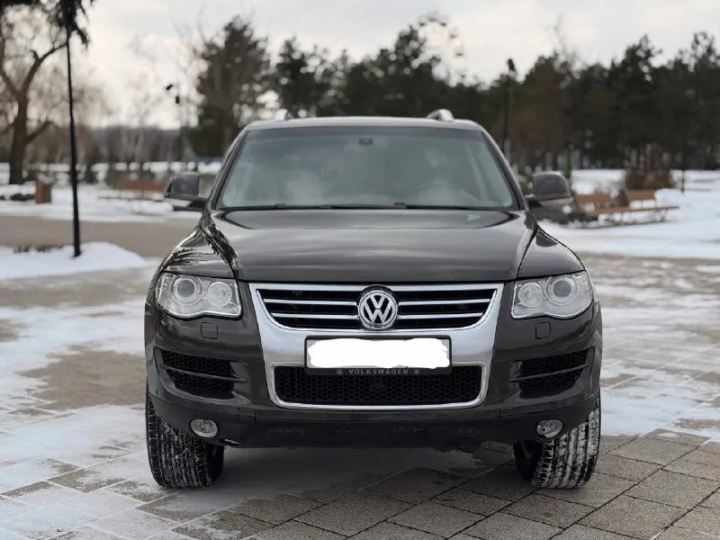 🚙марка: volkswagen touareg ⚙️двигатель: 3.6 ⛽️вид топлива: бензин 📅год выпуска: 2008 💴цена: 1170.000руб торг 🗺️пробег:250.000км 📦:кпп :автомат в продаже volkswagen touareg в отличном состоянии весь в заводском окрасе все стекла родные автомобиль обслужены прошел полное то мотор без ли либо каких нареканий автомат также в отличном состоянии вложения автомобиль абсолютно не требует автомобиль чистый готов к любому переоформлению комплектация круизконтроль двухзонный климат контроль подогрев сидений задних передних обогрев руля электрорегулировка сидений электрозеркала датчик дождя датчик света обогрев заднего стекла переднего обогрев зеркал боковых мультируль все остальные доп вопросы 📞 на этом номер есть +7 (949) 753-36-84 есть telegram 📍•город мариуполь 📞 звоните: +7(949)7533684 - фотография - 1