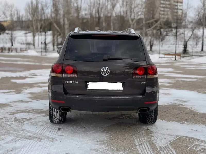 🚙марка: volkswagen touareg ⚙️двигатель: 3.6 ⛽️вид топлива: бензин 📅год выпуска: 2008 💴цена: 1170.000руб торг 🗺️пробег:250.000км 📦:кпп :автомат в продаже volkswagen touareg в отличном состоянии весь в заводском окрасе все стекла родные автомобиль обслужены прошел полное то мотор без ли либо каких нареканий автомат также в отличном состоянии вложения автомобиль абсолютно не требует автомобиль чистый готов к любому переоформлению комплектация круизконтроль двухзонный климат контроль подогрев сидений задних передних обогрев руля электрорегулировка сидений электрозеркала датчик дождя датчик света обогрев заднего стекла переднего обогрев зеркал боковых мультируль все остальные доп вопросы 📞 на этом номер есть +7 (949) 753-36-84 есть telegram 📍•город мариуполь 📞 звоните: +7(949)7533684 - фотография - 6