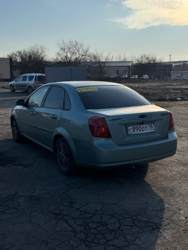 Продам лачетти 2006г. в хорошем состоянии, комфортный экономный автомобиль, гнили нет, днище и стаканы в заводском состоянии, двигатель масло не берет, установлено гбо евро 4, сигнализация старлайн,2эсп, кондиционер, гур, подогрев зеркал.440000₽ торг +79497141740 - фотография - 5