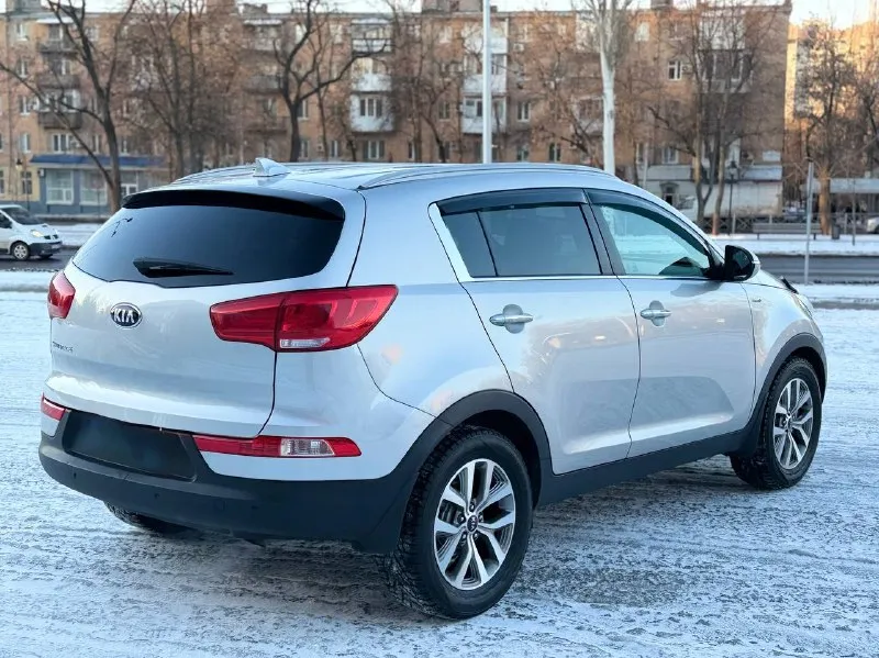 Kia sportage рестайлинг
2014Г бензин 2.0 автомат
Автомобиль весь в заводском окрасе!!!!
Мотор работает тихо как на холодную так и на прогретую!!!
Очень комфортный автомобиль и есть все для комфортного вождения!!!
Камера заднего вида,
Парктроник,
Подогрев сидений передних и задних,
Подогрев руля,
Климат/контроль,
Круиз/контроль,
Мульти руль,
Датчик дождя,
Авто свет,
4Wd подключаемый полный привод!!!
С документами полный порядок!!!
Есть диагностическая карта помогу переоформить в мрэо!!!!!!
Цена 1.360₽ срочно
Все вопросы по тел +79495722131 - фотография - 6