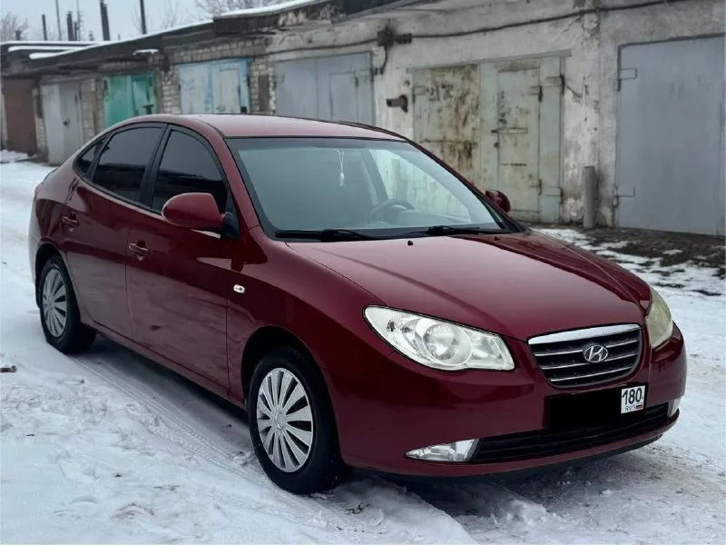 Продам или обмен hyundai elantra 2008 года на автомате! всегда обслуживалась мотор 1.6 бензин 122л/с обмен на авто выше! в хорошем состоянии на 180 регионе на самой максимальной комплектации! полный электра пакет 4 стекло подъемника подогревы сидений стекла кондиционер дует мульти руль автомат ходовая в хорошем состоянии резина зима! оформление в мрэо г. донецк тел. +79495325914 плохая связь звоните пишите на телеграм - фотография - 1