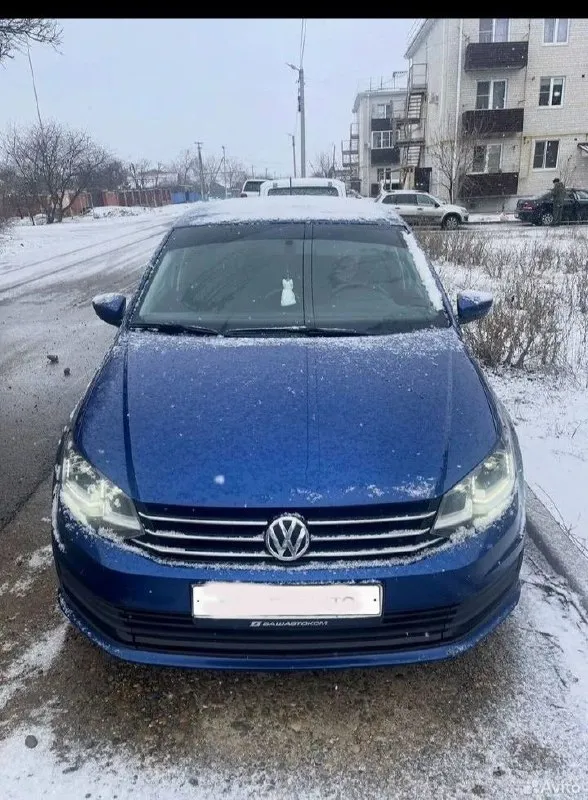 Продажа в днр 📍 продам vw polo 2019 года, выехала из салона в 2020году авто в отличном состоянии в максимальной комплектации двс 1.6 (110л. с) мкпп оригинальный пробег 152000км кузов весь в заводском окрасе, есть подскрас на одной двери. ✅светодиодная оптика ✅кондиционер полностью заправлен ✅круиз-контроль ✅мультируль, управление кнопками ✅мультимедиа с большим экраном (функции блютуз, аux и тд) ✅ камера заднего вида ✅подогрев сидений, боковых зеркал ✅электрозеркала ✅литые диски r16 2 ключа в такси, каршеринге авто не участвовал территориально донецк, буденновский район на любые вопросы отвечу в тел режиме +79934516800 - фотография - 1
