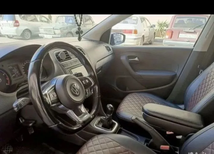 Продажа в днр 📍 продам vw polo 2019 года, выехала из салона в 2020году авто в отличном состоянии в максимальной комплектации двс 1.6 (110л. с) мкпп оригинальный пробег 152000км кузов весь в заводском окрасе, есть подскрас на одной двери. ✅светодиодная оптика ✅кондиционер полностью заправлен ✅круиз-контроль ✅мультируль, управление кнопками ✅мультимедиа с большим экраном (функции блютуз, аux и тд) ✅ камера заднего вида ✅подогрев сидений, боковых зеркал ✅электрозеркала ✅литые диски r16 2 ключа в такси, каршеринге авто не участвовал территориально донецк, буденновский район на любые вопросы отвечу в тел режиме +79934516800 - фотография - 10