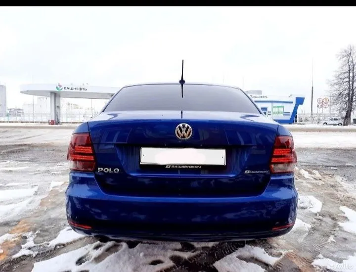 Продажа в днр 📍 продам vw polo 2019 года, выехала из салона в 2020году авто в отличном состоянии в максимальной комплектации двс 1.6 (110л. с) мкпп оригинальный пробег 152000км кузов весь в заводском окрасе, есть подскрас на одной двери. ✅светодиодная оптика ✅кондиционер полностью заправлен ✅круиз-контроль ✅мультируль, управление кнопками ✅мультимедиа с большим экраном (функции блютуз, аux и тд) ✅ камера заднего вида ✅подогрев сидений, боковых зеркал ✅электрозеркала ✅литые диски r16 2 ключа в такси, каршеринге авто не участвовал территориально донецк, буденновский район на любые вопросы отвечу в тел режиме +79934516800 - фотография - 5
