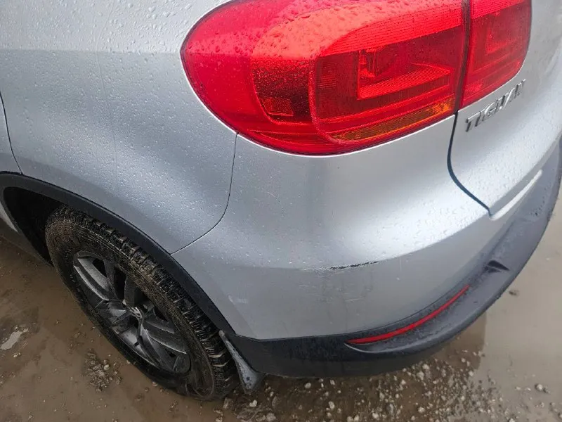Продам volkswagen тигуан 2012 года, мотор 2 л, бензин, коробка автомат 6 передач, полный привод. все нюансы на фото. цена 1.500🍋 тел. (949) 081-99-80 📲 tg: @kris_09_90 📞 звоните: +7(949)0819980 - фотография - 7