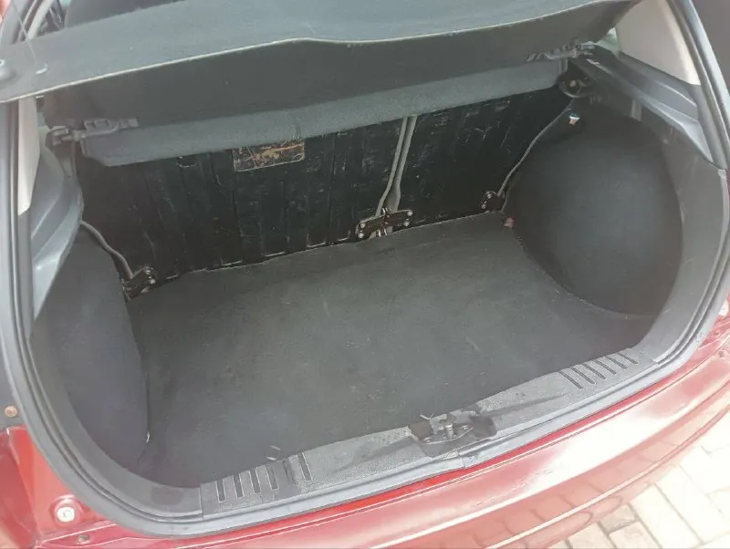 Номер телефона +79493330955 форд фиеста 2006год двигатель 1.3 механика пробег 208 тыс. км в хорошем техническом состоянии без вложений цена 460 000 руб. telegram - фотография - 7