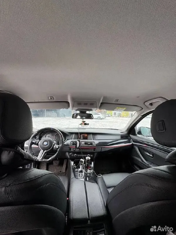 Bmw 5 серия 2.0 ат, 2013, 257 000 км стоит прошивка stage фары от эмки задний бампер также от эмки руль карбон раздвоенный выхлоп в комплекте также отдам оригинальные 20 диски с резиной штатный руль магнитола андроид штатные фары писать в телеге +79493387295 1,6 без торга - фотография - 5