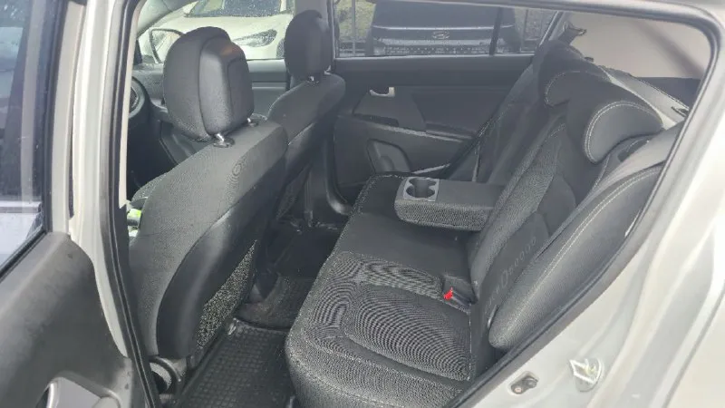 Семейный автомобиль kia sportage 2011
Vin u5ypc811bcl102728
2.0 At (150л. С)
Двухзонный климат контроль
Мультируль
Круизконтроль
Подогрев всех сидений
Автоматическое складывание зеркал
Bluetooth
Установлена сигнализация с автозапуском
2 Ключа
2 Комплекта резины
Новый аккумулятор
Полное переоформление в мрэо
Цена 1 300 000 + торт
+79494492860 Татьяна
Макеевка
📞 Звоните: +7(949)4492860 - фотография - 2