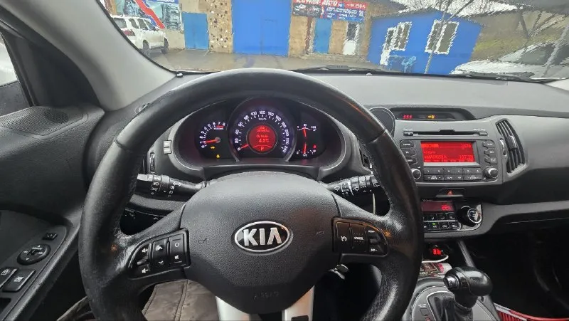 Семейный автомобиль kia sportage 2011
Vin u5ypc811bcl102728
2.0 At (150л. С)
Двухзонный климат контроль
Мультируль
Круизконтроль
Подогрев всех сидений
Автоматическое складывание зеркал
Bluetooth
Установлена сигнализация с автозапуском
2 Ключа
2 Комплекта резины
Новый аккумулятор
Полное переоформление в мрэо
Цена 1 300 000 + торт
+79494492860 Татьяна
Макеевка
📞 Звоните: +7(949)4492860 - фотография - 4