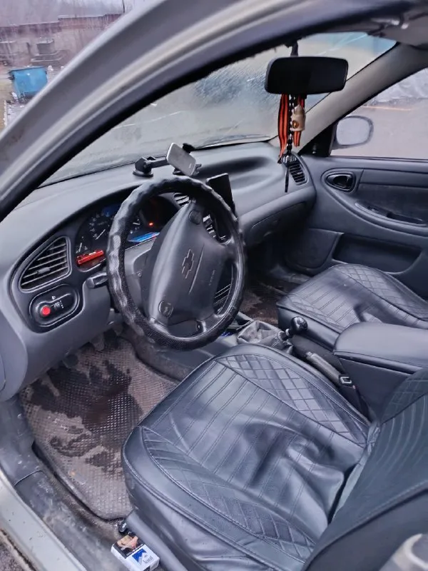 Продаётся chevrolet lanos ✅ новая ходовая часть ✅ каждый день на ходу ✅ двигатель после капитального ремонта ✅ пробег всего 80 тыс. км ✅ работают кондиционер, печка, гур ✅ хорошая музыка в комплекте ✅ ухоженный салон ❗ из недостатков только одно мятое крыло ❗ 📞 звоните по вопросам и осмотру автомобиля: +7 (949) 048-27-02 ✅ двигатель после капитального ремонта ✅ пробег всего 80 тыс. км ✅ работают кондиционер, печка, гур ✅ ухоженный салонон в комплекте хорошая музыка ✅ ухоженный салон ❗ из недостатков только одно мятое крыло ❗ 📞 звоните по вопросам и осмотру автомобиля: +7 (949) 048-27-02 💬 торг возможен только у капота и только обоснованный! ⚖️ цена: 450 рублей. 📞 звоните: +7(949)0482702 - фотография - 3