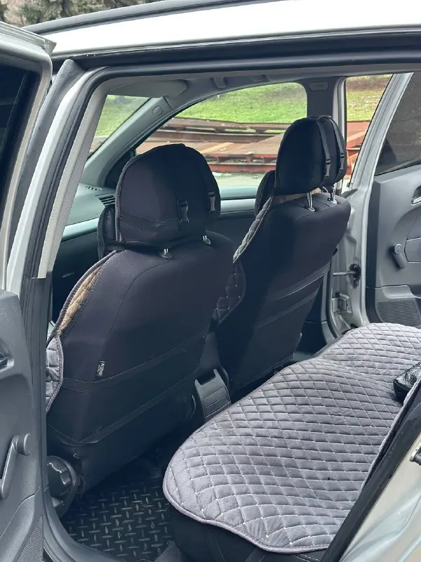 Продам семейный универсал opel astra h caravan, 2006 года выпуска с мотором 1.6 twinport бензин, пробег 223000 км, один владелец, машина пригнана из германии в 2019 году. остекление все оригинальное. по кузову гнили и ржавчины нет. родной окрас, дтп некогда не было! 👑👑👑👑👑👑👑👑 - фотография - 8