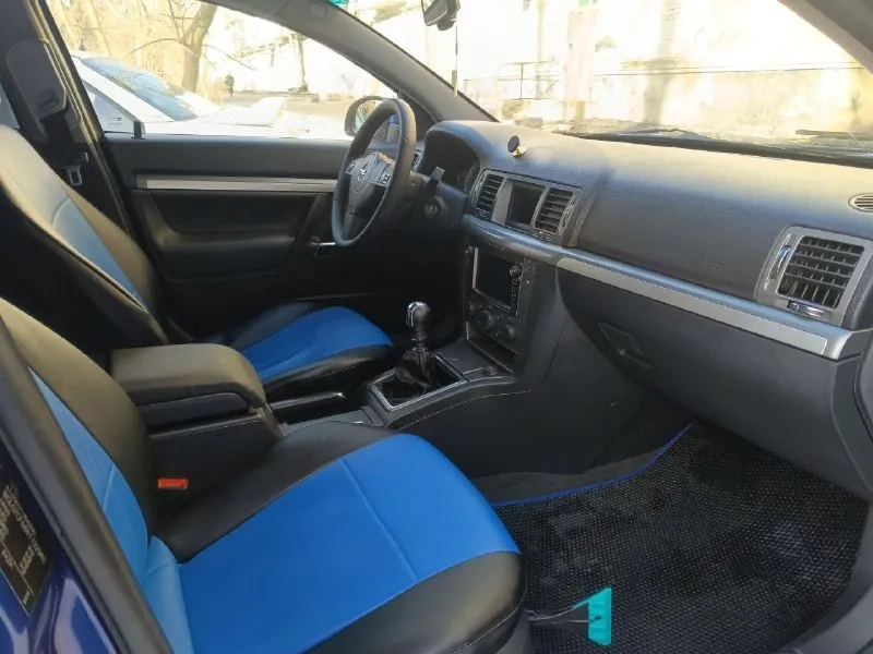 Opel _ вектра с. год 2009 _ 1.8 механика, ( без _ дтп) владею 4 года / за машиной по возможности следил как мог реально без привлечения _ машина все оценкованая без единой ржавчины ) вродном / метале _ геометрия вся родная! комплектация / климат _ контроль. _ абс _ подогрев лобового стекла _ и сидений _ регулировка сидений _ электро зеркала _ 4 подъёмника _ эко чехлы _ мульти _ медия цветной монитор (андроид ) диски r16 резина новая делал все для себя реально продавать не думал ! но подумали нада машина побольше ещо) _ с недавнего прошол то. масла _ фильтра _ поменял грм. / есть сервисная книга 📒. с отметками за мое время владения ! цена 585 руб ✅ город макеевка тел. +79496585210. можно на телеграм. тоже. . 📞 звоните: +7(949)6585210 - фотография - 10