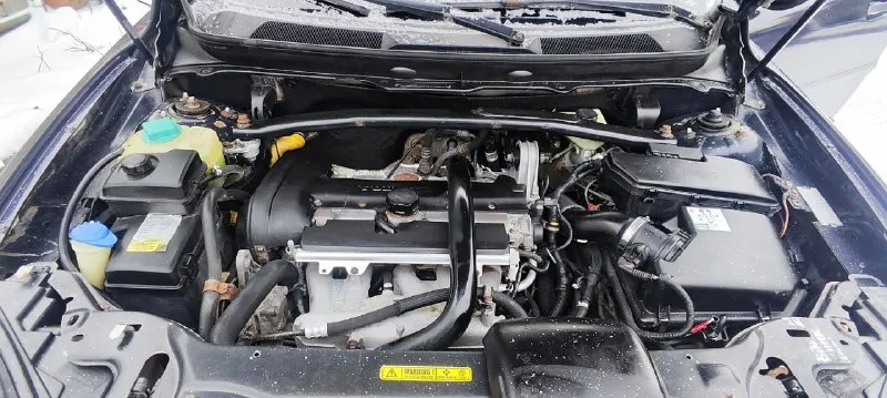 Volvo xc90 ( 2005 год) 2.5 бензин, пробег 340000 миль. качественный, добротный и вместительный автомобиль с высоким уровнем безопасности. свежий не прокуренный салон. мультимедиа андроид, с камерой заднего вида. парктроник, авс, противозаносная, противобуксовочная. , система курсовой устойчивости, полный привод, всё обслужено и работает в штатном режиме. климат контроль, подогрев сидений, зеркал, стекла. люк. за машиной ухаживал, средств не жалел. коробка, ходовка, мотор в хорошем состоянии. кузов видно на фото, лакокрасочное покрытие заводское. автомобиль не новый, не идеальный, однако вполне достойный на свои деньги. цена 900.000. есть торг, только реальному покупателю, при осмотре. два ключа, три комплекта резины, из них два на оригинальных дисках. собственник. каждый день на ходу. документы в порядке - полный комплект. переоформление. телефон для связи : +79494710456 осмотр в любое время. донецк, ленинский проспект - ждановская развилка. 📞 звоните: +7(949)4710456 - фотография - 10