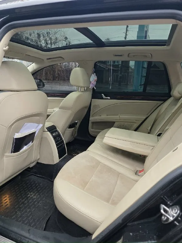 Продам skoda superb ( skoda суперб) 2011г пробег 166000 2.0л цена 1.550к я собственник, 3-й хозяин автомобиль в отличном состоянии сделано все, делал для себя. ходовая часть вся в идеале, пересыпалась вся ходовка вплоть до каждого рычага, ничего не стучит и не бьёт, руль не ведёт. тормозная система новая: колодки и диски заменены в круг 4к назад, ставил зимемрман. двигатель без нареканий, масло не ест, не дымит, тянет отлично, масло менял каждые 5к км. акпп dsg dq250 мокрая 6-ти ступка пинков нет, рывков тоже, работает отлично. комплектация жирная: люк, панарама, красивейший бежевый салон, музыка премиум, магнитола тиайс. оптика стоит новая светит отлично. лобовое новое. по кузову рыжиков нет, я проводил обработку перед зимой : дно, пороги, арки, кобылки все обработано антикоррозией, дырок нет, ржавчины нет. впридачу отдаю летнюю резину. автомобилем занимался, вложено много сил денег и времени кому нужна машина что бы ей не заниматься и не влаживаться, подходящий вариант 📞 звоните: +7(949)6375028 - фотография - 8