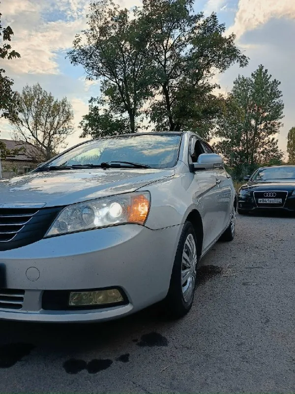 ❗❗❗цена 400 т. р ❗❗❗продам geely emgrand ec7 2013 механика пробег 172 дно целое. ходовка перебранная ухожанный чистый салон. зимняя новая резина + лето - стеклоподьëмники - прогрев заднего стекла и зеркал - подогрев передних сидений - кожаный салон - хорошая музыка, экран - камера заднего вида экран - кондиционер ( заправленный) - печка очень хорошо греет - парктроники работают возможность просмотра в ближайших городах г. торез все интересующие вопросы в лс или по номеру телефона +79497149776 telegram : +7949 535 00 34 📞 звоните: +7(949)7149776 - фотография - 2