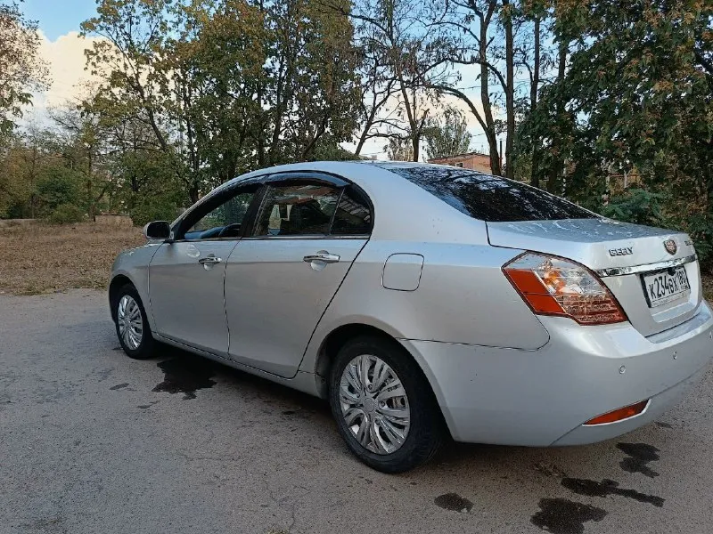 ❗❗❗цена 400 т. р ❗❗❗продам geely emgrand ec7 2013 механика пробег 172 дно целое. ходовка перебранная ухожанный чистый салон. зимняя новая резина + лето - стеклоподьëмники - прогрев заднего стекла и зеркал - подогрев передних сидений - кожаный салон - хорошая музыка, экран - камера заднего вида экран - кондиционер ( заправленный) - печка очень хорошо греет - парктроники работают возможность просмотра в ближайших городах г. торез все интересующие вопросы в лс или по номеру телефона +79497149776 telegram : +7949 535 00 34 📞 звоните: +7(949)7149776 - фотография - 4