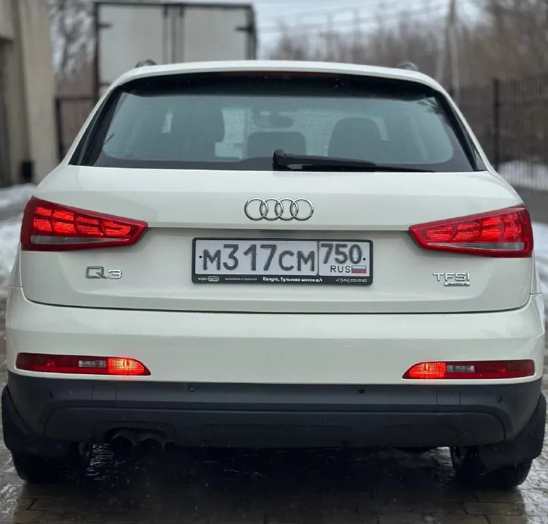 Продам автомобиль audi q3 2.0 tfsi quattro s tronic (177л. с) пробег - родной год выпуска - 2013 двигатель - бензин, работает идеально! коробка автомат - переключает плавно, без пинков и задержек! ходовая часть как у нового авто. электрика работает в штатном режиме, все мелочи! по документам полный порядок!учет рф, переоформление без проблем или дкп! в богатой комплектации, есть все для комфортной езды! кузов в отличном состоянии!без гнили и дырок! салон в отличном состоянии. за все время эксплуатации два владельца!! на все другие ваши вопросы отвечу по телефону! цена:1.330.000р (торг реальному покупателю) номер:+79490763198 номер:+79498228009 г. макеевка - фотография - 6