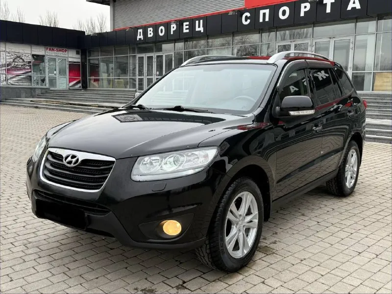 Продам hyundai santa fe 2.4 бензин год выпуска 2011 состояние идеальное. без вмятин царапин и рыжиков сервисные книги. кнопка star - stop без ключевой доступ вложений не требует! любое оформление! салон не затертый не порваный резина хорошая зимняя 2 комплект летней резины отдам с машиной авто полностью обслужена до мелочей работает ровно. коробка переключает идеально климат контроль работает все жидкости заменены! стекла все родные каждая кнопка работает) цена 1.265₽ +7-949-794-46-27 остольные вопросы по телефону звоните в любое время. 📲 tg: евгений 📞 звоните: +7(949)7944627 - фотография - 1