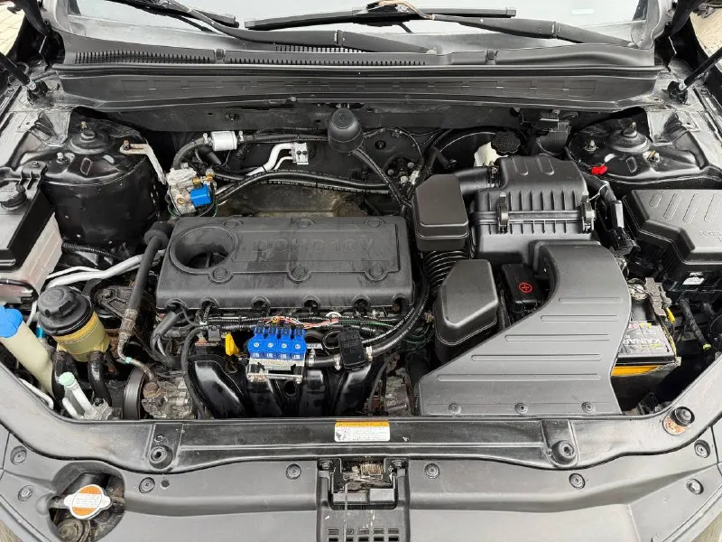 Продам hyundai santa fe 2.4 бензин год выпуска 2011 состояние идеальное. без вмятин царапин и рыжиков сервисные книги. кнопка star - stop без ключевой доступ вложений не требует! любое оформление! салон не затертый не порваный резина хорошая зимняя 2 комплект летней резины отдам с машиной авто полностью обслужена до мелочей работает ровно. коробка переключает идеально климат контроль работает все жидкости заменены! стекла все родные каждая кнопка работает) цена 1.265₽ +7-949-794-46-27 остольные вопросы по телефону звоните в любое время. 📲 tg: евгений 📞 звоните: +7(949)7944627 - фотография - 9