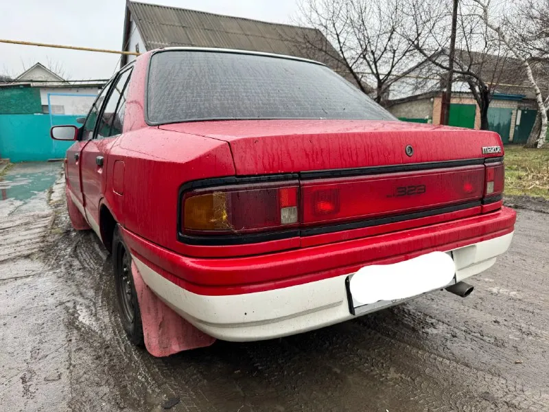 Mazda 323 1999г. р. доки все есть. 180 учёт. двигатель только поставлен 1.3 контракт. свежая краска и сварка. не гнилая. стеклоподъёмники перед. резина зима новая. на полном ходу. петровский район. +79493785189 цена 180 т торг 📞 звоните: +7(949)3785189 - фотография - 2