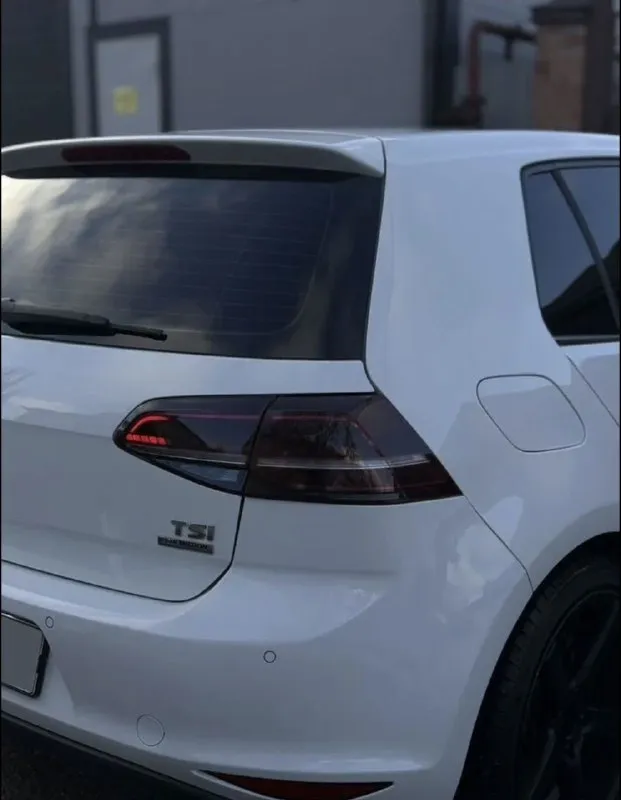 В продаже volkswagen golf 7 tsi 2014 79597021496 тг цена 1.4 млн 🍋 +79597021496 1.2 tsi мотор 110 л по факту больше 140-150 stage 1 3 владельца родной пробег 240 тыс сборка германия система start-stop система autohold парктроники по кругу омыватель фар датчик дождя электрический ручник двухзонный климат-контроль колеса r18 свежая резина. потолок "алькантара" удалён катализатор, установлен пламегаситель, машина прошита. расход по городу с всегда включенным климат-контролем не больше 8л, по трассе 6л. по технической части никаких нареканий свежая резина зима на r18 дисках управляемый выхлоп все стекла кроме лобового оригинал. сухой, без следов запотеваний и течей, подкапотное пространство в отличном состоянии. рулевое управление без люфтов, машина едет плавно. стоит контрактная турбина от 140 сильного golf коробка в отличном состоянии, обслуженная(недавно заменили сцепление и обслужили полностью коробку ходовая в хоро 📲 tg: алекс 📞 звоните: +7(959)7021496 - фотография - 5