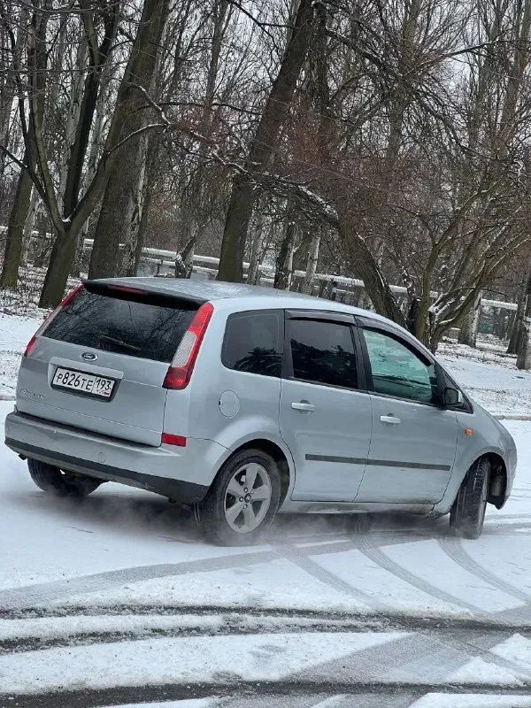 Здравствуйте 🤝 продам ford с max 2004. мотор 1.8 на механике. пробег 307000 тыс была произведена замена мотора на контрактный. тянет будь здоров 💪масло не расходует. по технике всё работает крутит светит поворачивает. стеклоподъемники, печка жарит, ручник держит. центральный замок. едет очень резво и удобно. мо кузову имеються моменты, на езду не влияют. огромный багажник. работяга на каждый день👍 с ровными документами. цена вопроса 380000₽ торг присутствует с хорошим человеком🤝 территориально донецк/абакумова. всем удачных покупок и продаж✌ тел +79494851572 📞 звоните: +7(949)4851572 - фотография - 2