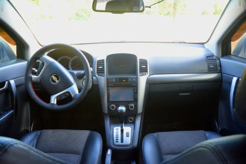 Продам chevrolet captiva (2008 г. ) любимый и надежный внедорожник с проверенным мотором объёмом 2,4л — работает как швейцарские часы! * 5 лет в одной семье — бережная эксплуатация, своевременное обслуживание. каждый год ездили семьёй на юг. обязательно производилось то до и после поездки. причина продажи - рождение ещё одного ребёнка, нужен автомобиль побольше 🤷‍♀ автомобиль полностью обслужен, готов к дальнейшим поездкам (замена масла каждый 9 тыс, последняя замена неделю назад) полностью заменена тормозная и топливная система система акпп обслужена ‼‼‼ установлен: * качественный свет; * сигнализация с автозапуском; * хорошая аудиосистема. цена: 720 000 руб. (возможен небольшой торг). местоположение: макеевка. тел. +79493362566 - фотография - 4