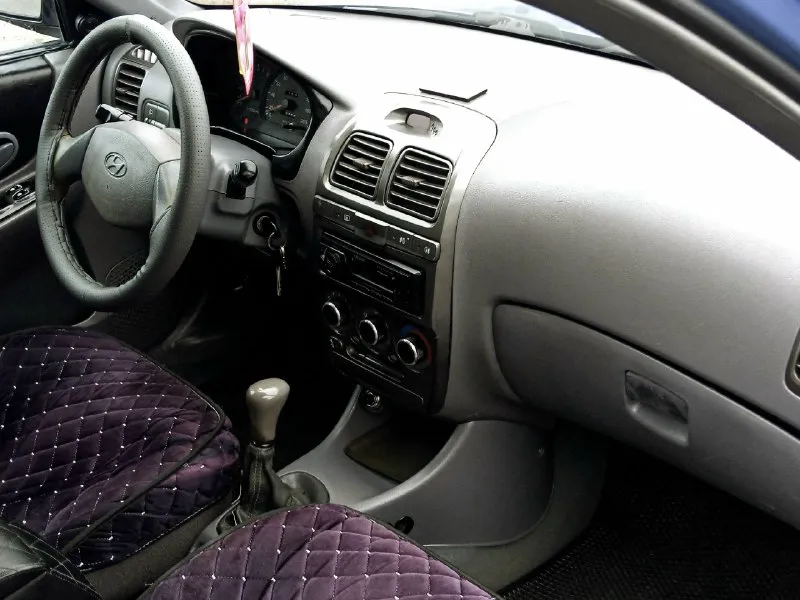 Продам hyundai accent 2006 год выпуска 1.5 механика бензин пробег 197000 т. к. м автомобиль в хорошем состоянии в дтп не участвовала двигатель коробка ходовая всë в порядке в комплектации присутствует всë для комфортной езды цена 430.000 тысяч реальному покупателю торг. .. город донецк. +79495372658 📞 звоните: +7(949)5372658 - фотография - 4
