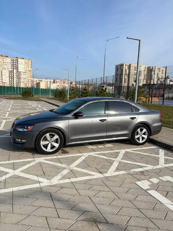 Volkswagen passat b7 я - один хозяин. пригнан мной в декабре 2017 с пробегом 26000. сейчас пробег 187000. 1.8 tsi gen3 коробка 6ти ступенчатый гидротрансформатор aisin би-лед ближний, дальний без ключевой доступ старт стоп датчик света, дождя передняя часть и зоны риска в бронепленке летняя резина - michelin зимняя резина - continental очень хорошее состояние автомобиля цена: 1490000₽ г. анапа +79284204840 📞 звоните: +7(928)4204840 - фотография - 1