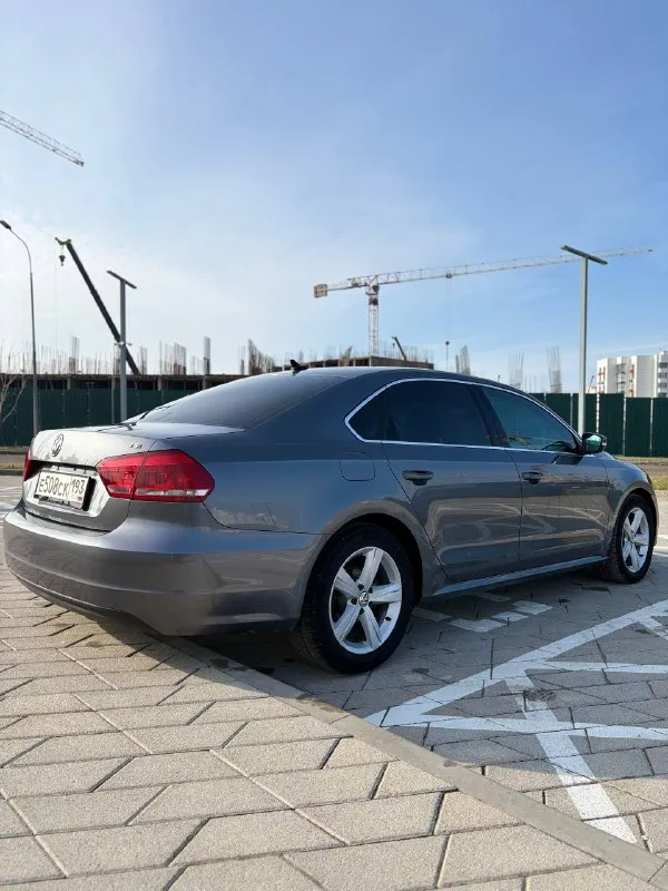 Volkswagen passat b7 я - один хозяин. пригнан мной в декабре 2017 с пробегом 26000. сейчас пробег 187000. 1.8 tsi gen3 коробка 6ти ступенчатый гидротрансформатор aisin би-лед ближний, дальний без ключевой доступ старт стоп датчик света, дождя передняя часть и зоны риска в бронепленке летняя резина - michelin зимняя резина - continental очень хорошее состояние автомобиля цена: 1490000₽ г. анапа +79284204840 📞 звоните: +7(928)4204840 - фотография - 2