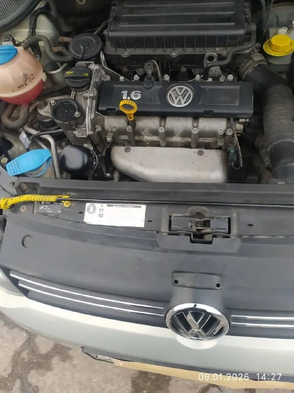 Продам. volkswagen поло седан. 2015 г в. пробег 120000 км. 1 хозяин, родной окрас, стекла родные, зеленая автотека, 2ключа. двигатель 1,6 105 сил, цепной, коробка автомат, 6ст. комплектация кондер, 4 стеклоподъёмника, подогрев сидений, эл. регулировка зеркал, парктроник, камера заднего вида, видеорегистратор, подлокотник, резина зима, подогрев зоны дворников. 💰цена 1150000 руб. торг. енакиево. ☎️ +79494176907 +79495969097. 📞 звоните: +7(949)4176907 - фотография - 7