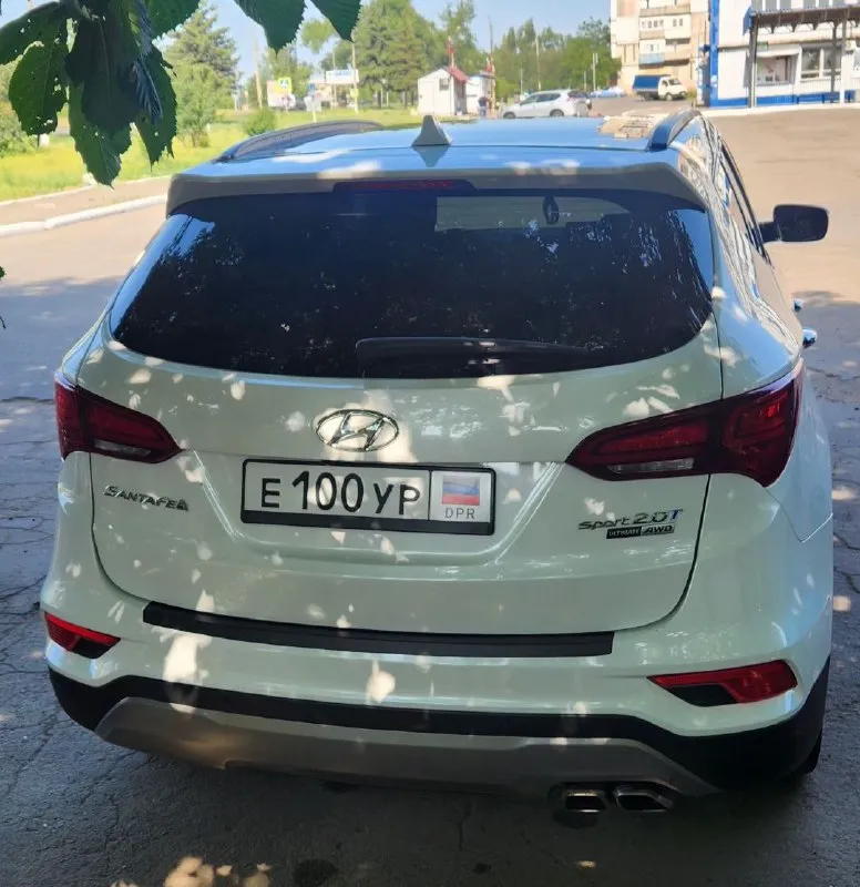 - hyundai санта фе 2016г. ... 2.0 sport awd - пробег 101т. км - кожаный салон - панорамная крыша - музыка infiniti. ..сабвуфер - раздельный климат контроль - подогревы всех сидений - вентиляция передних сидений - камеры 360° - 2 комплекта резины(лето-зима r19) - 2.350млн. разумный торг приветствуется осмотр г. снежное тел. +79493606547 📲 tg: nick 📞 звоните: +7(949)3606547 - фотография - 2