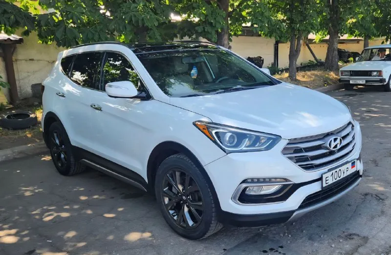 - hyundai санта фе 2016г. ... 2.0 sport awd - пробег 101т. км - кожаный салон - панорамная крыша - музыка infiniti. ..сабвуфер - раздельный климат контроль - подогревы всех сидений - вентиляция передних сидений - камеры 360° - 2 комплекта резины(лето-зима r19) - 2.350млн. разумный торг приветствуется осмотр г. снежное тел. +79493606547 📲 tg: nick 📞 звоните: +7(949)3606547 - фотография - 7