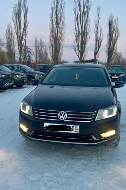 Автор: volkswagen passat b7 год 2014 объём 1.8 tsi пробег 230.000 родной коробка ат 2 собственника. вся в родном окрасе, все остекление заводское. комплектация: полный стеклопакет, электро зеркала/подогревы/складывание зеркал, салон кожа/алькантара, датчик света/датчик дождя, передняя задняя туманка, полный мульти руль, круиз контроль, хорошая музыка, двух зонный климат контроль, подогревы передних сидений, подогрев заднего стекла, электро ручник/auto hold, парктроники перед/зад. полностью обслужена! ✅цена1.300.000✅ ✅возможен торг✅ ✅номер +79494657586.. !!!наш телеграм канал [ бесплатное размещение за репост!!! правила сообщества [ мы в мах [ [ 📞 звоните: +7(949)4657586 - фотография - 4