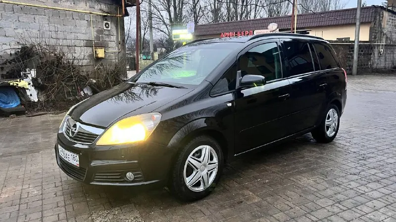 Opel zafira b 2006 год 2,0 турбо бензин механика 6 ст вся в родне! германия! 248 тыс км пробег вся обслужена. редкая комплектация с 200 сильным мотором!!! камера заднего вида климат круиз 7 мест есть летняя резина на дисках opc мотор и турбина в идеале! цена 780 тыс руб тел +79493153370 - фотография - 2
